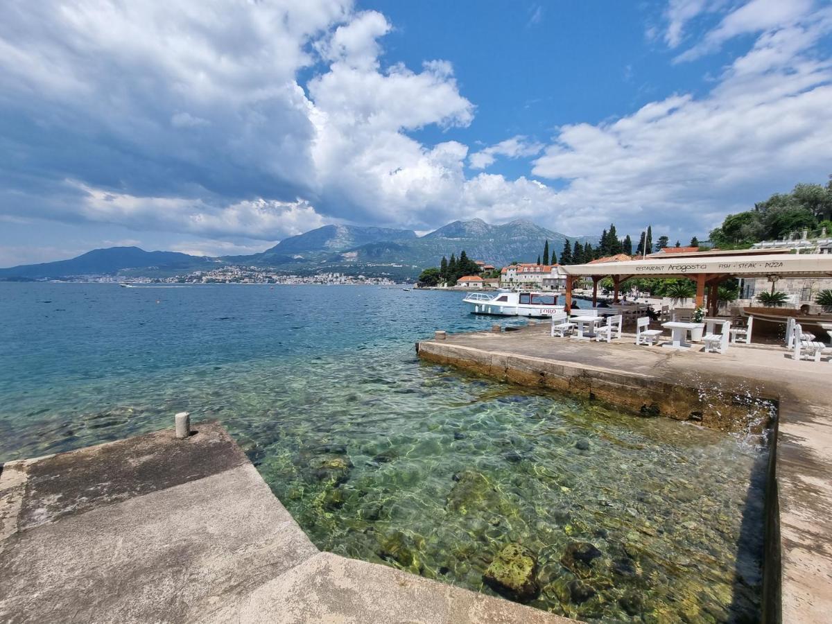 Agape 4* Rože